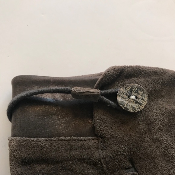 Teva Brown Suede Boots - Picture 12 of 13